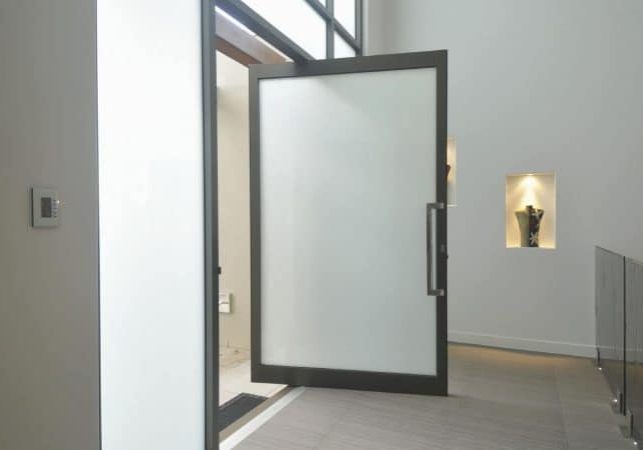 Black-Aluminium-Pivot-Door-with-obscure-glass-1